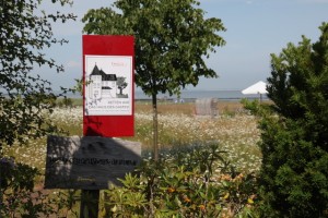 Schild am Friedhof
